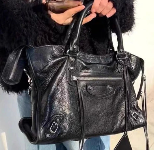 Le City Handbag - Black - Genuine Leather