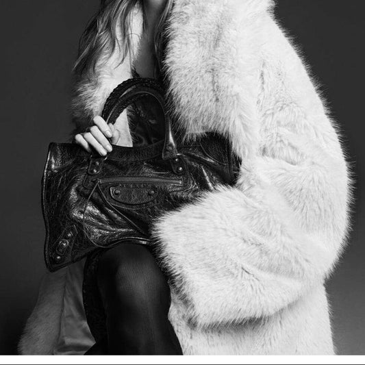 Le City Handbag - Black - Genuine Leather